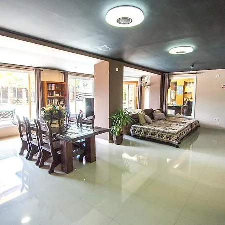 ヴィラ Catalunya Casas Relax And Recharge - Only 34km From Barcelona! ルビー